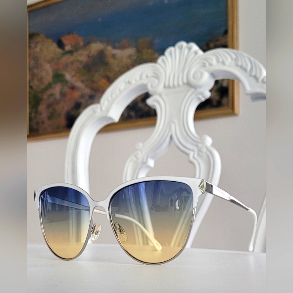 MARTHA STEWART Gradient Blue and Yellow Sunglasses White Frame